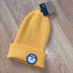 NWT The North Face Black Series Mega Beanie